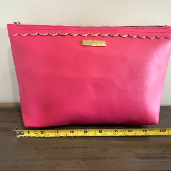 Trina Turk - Scalloped Bright Pink Cosmetics Pouch Makeup Bag Toiletry Bag - EUC - Picture 9 of 11